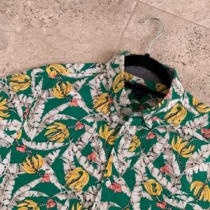 Jcrew men’s Hawaiian button down shirt
